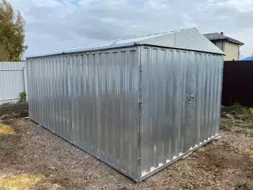 Вместительный хозблок для садовой техники и инвентаря в цинковом цвете в с. Федино, г.о. Воскресенск, МО